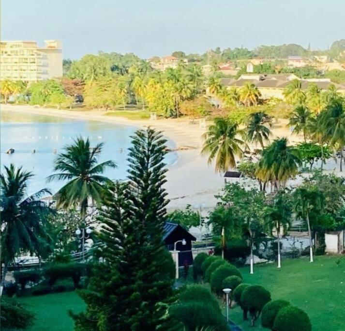 Millie'S Paradise - Bay Beach Ocho Rios Luaran gambar